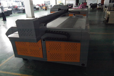 금속, 세라믹, 유리제, 목제, 플라스틱, Pvc etc. RICOH GEN4/GEN5를 위한 1.5x1.3m 평상형 트레일러 UV 인쇄 기계 협력 업체